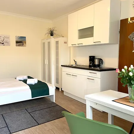 Strandnah Im Haus Frauenpreiss 56 *